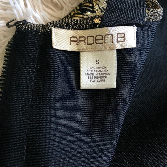 Arden B Bodycon Dress - Picture 8 of 9